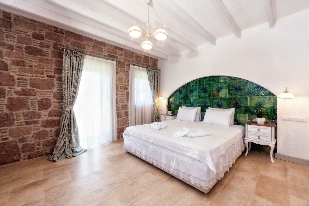 Cunda Fora Hotel Ayvalik Exterior photo