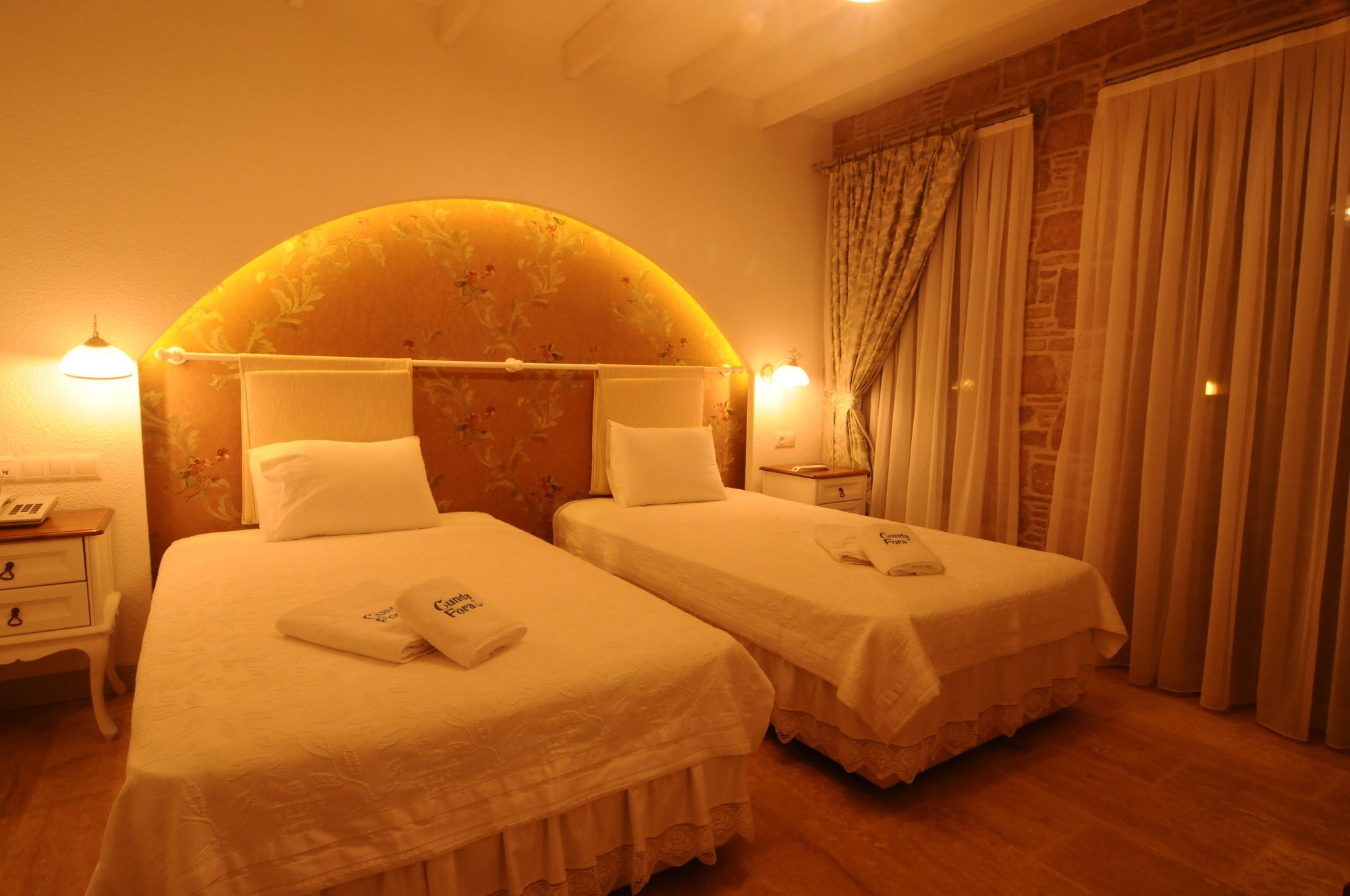 Cunda Fora Hotel Ayvalik Exterior photo