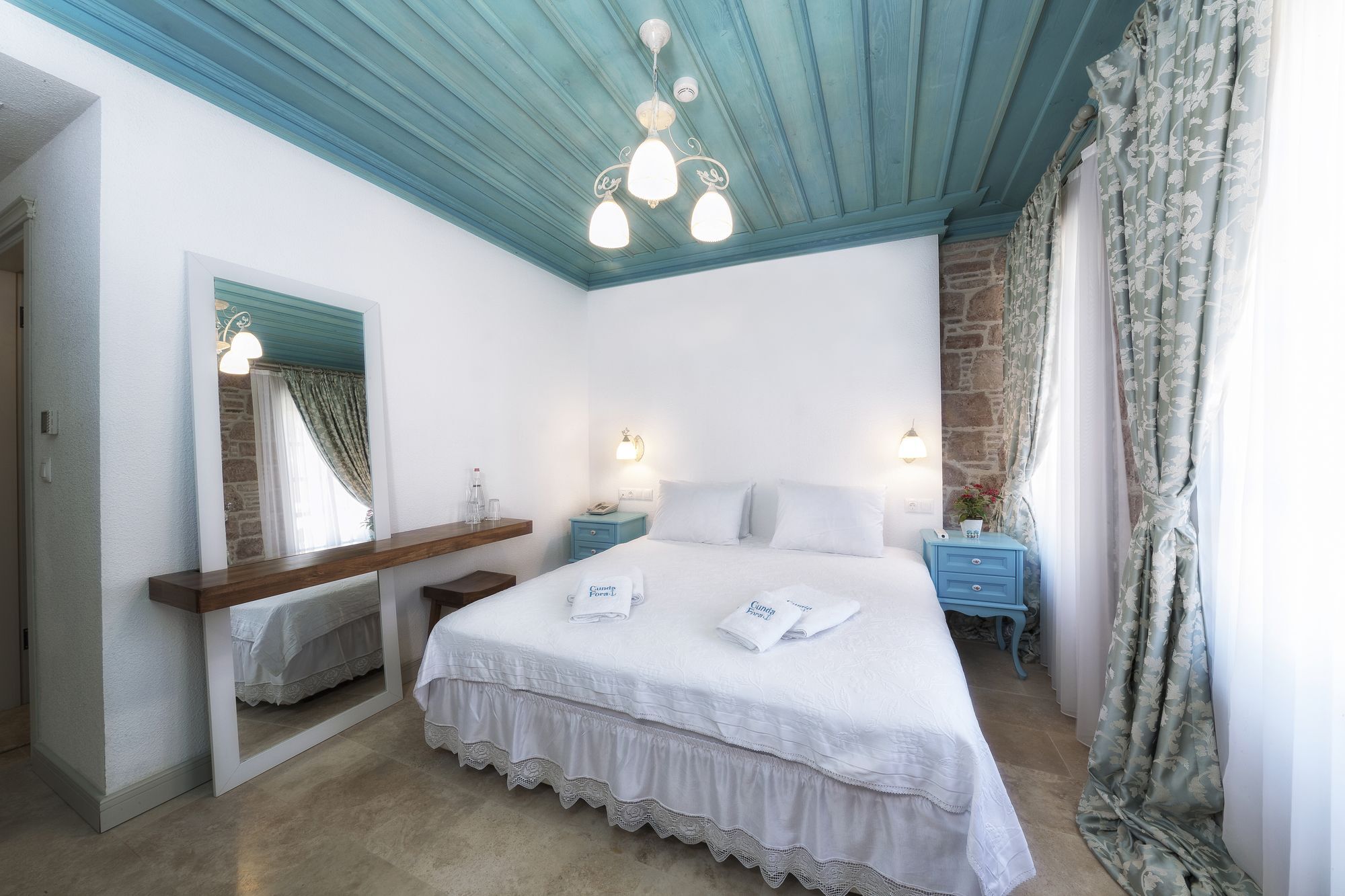 Cunda Fora Hotel Ayvalik Exterior photo
